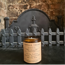 Load image into Gallery viewer, New Zealand Sandalwood Soy Wax Personalised Candle 180ml
